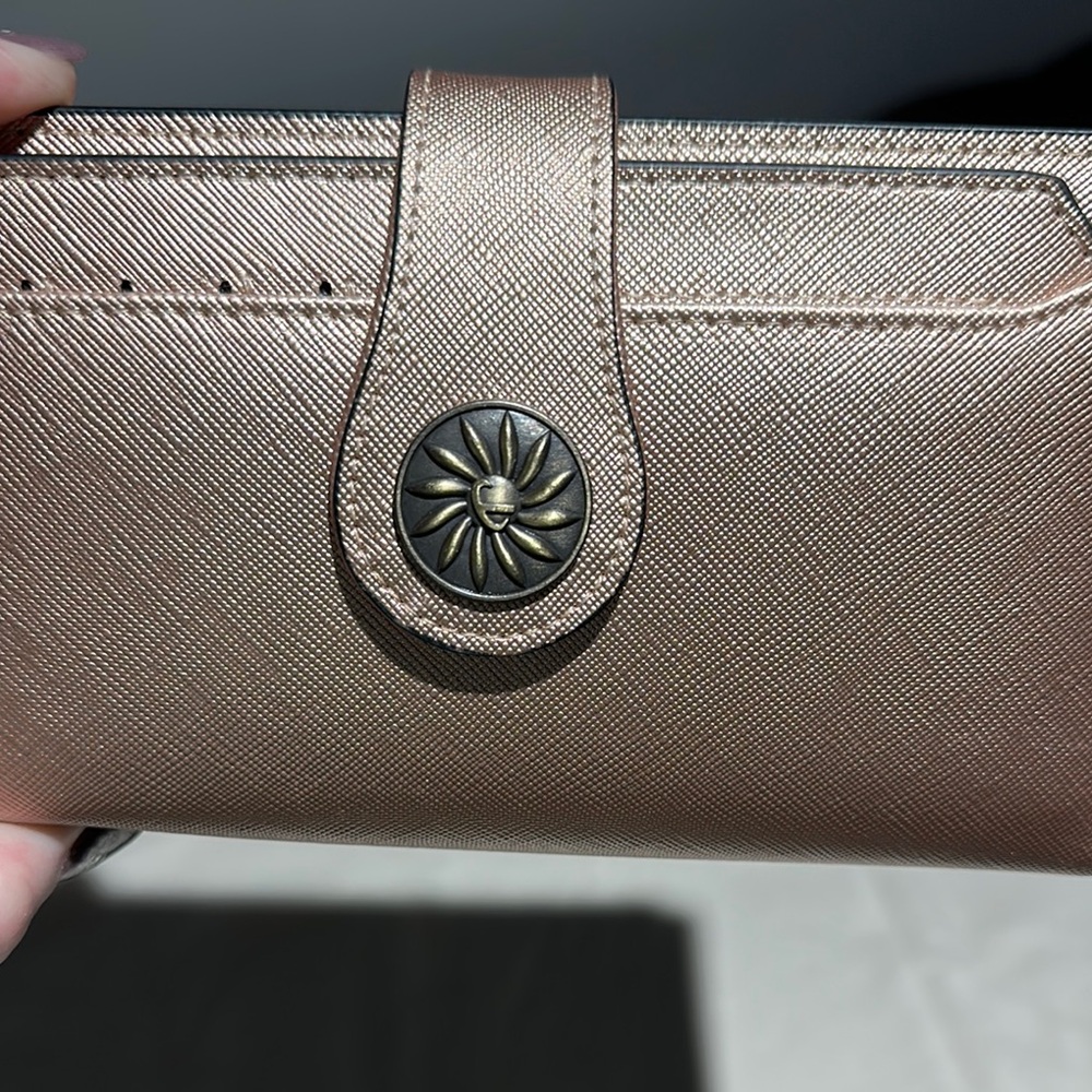 Elegant Rose Gold Women's Wallet - Picture 13 of 13